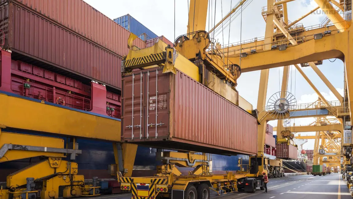 Kumera Crane Drives. Main hoist, Boom hoist, Trolley travel drives, Crane travel drives, Drop in replacements and components for all bands. Ship-to-shore Cranes, Rail Mounted Gantry Cranes, Straddle Carriers, Rubber Tyre Gantry Cranes, Double Boom Cranes, Single Boom Cranes, Goliath Gantry Cranes, Grab Unloader Cranes, Multipurpose Cranes, Overhead Travelling Cranes, Process Duty Cranes.