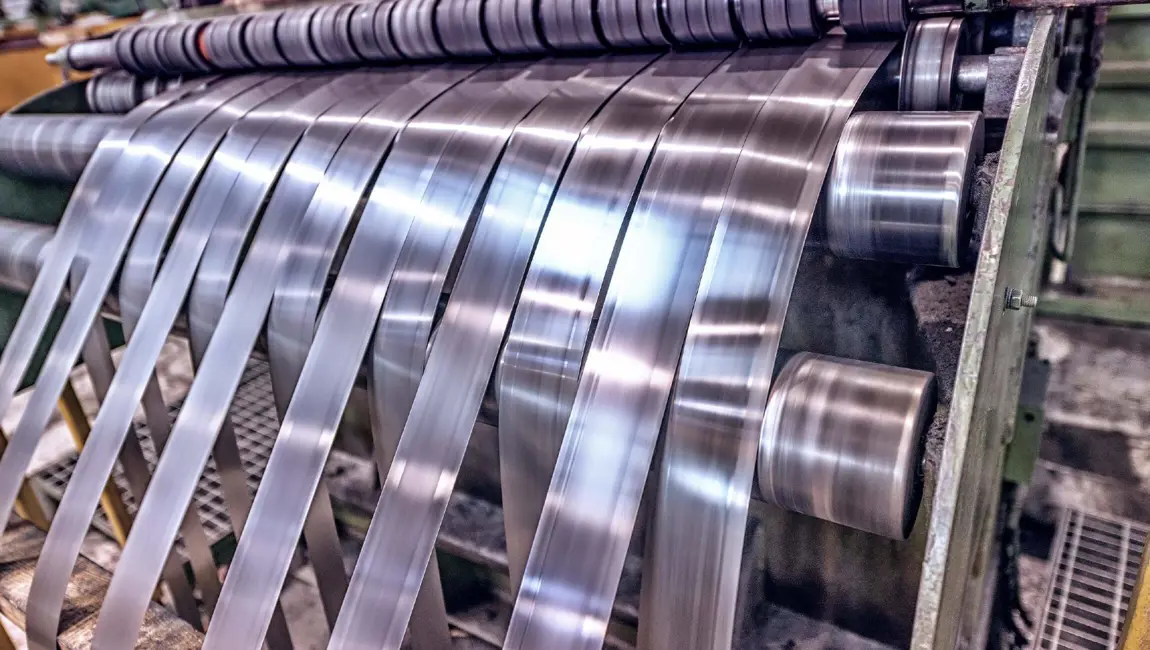 Kumera Drives for Metal Industries. Kumera Pinion stand gear units: Coiler gear units, Scissor drives, Leveler gear units, Draw bench drives, Sendzimir gear units.