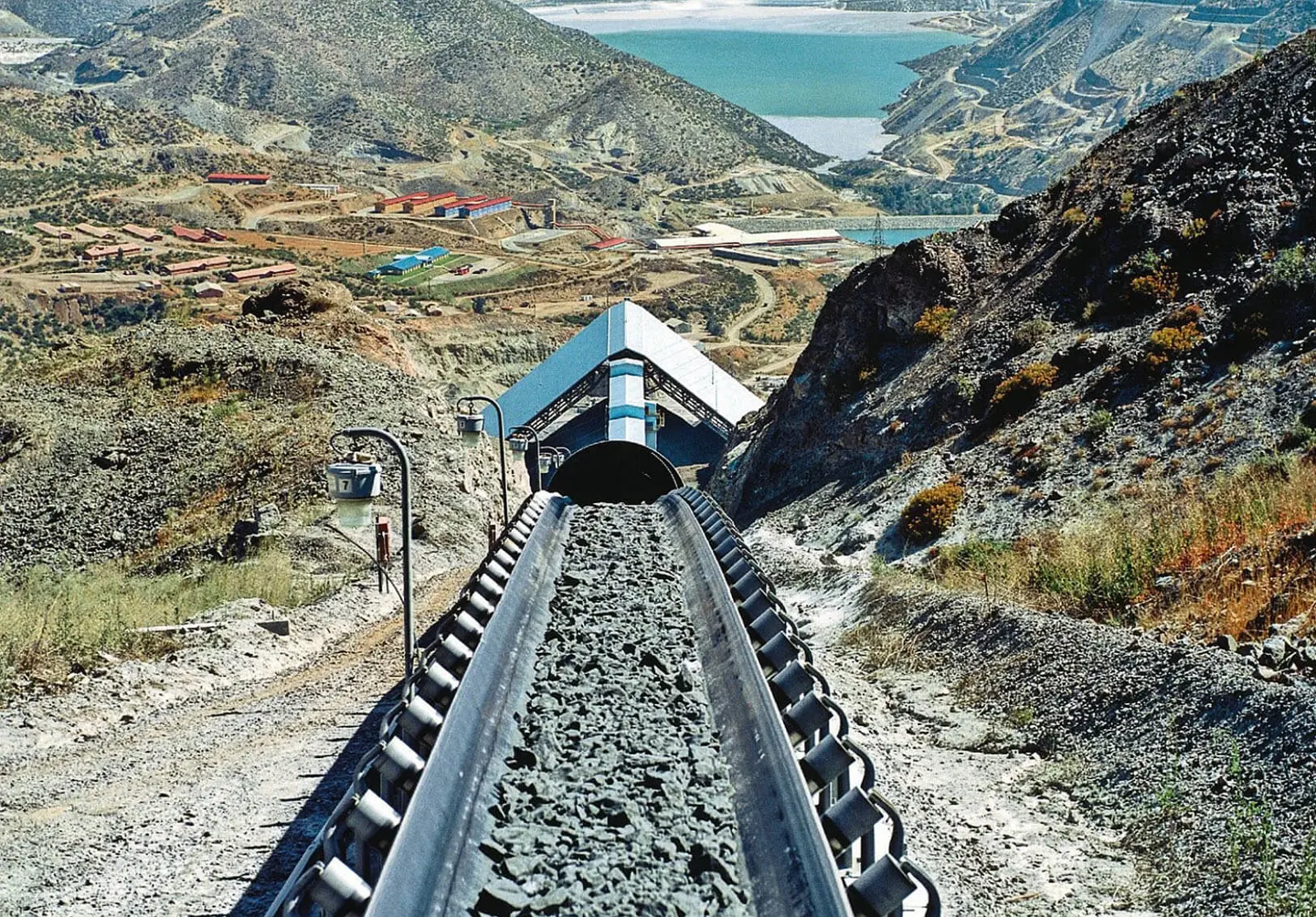 Custom Built Heavy-Duty Gearboxes for Opencast Mining | Kumera Corporation