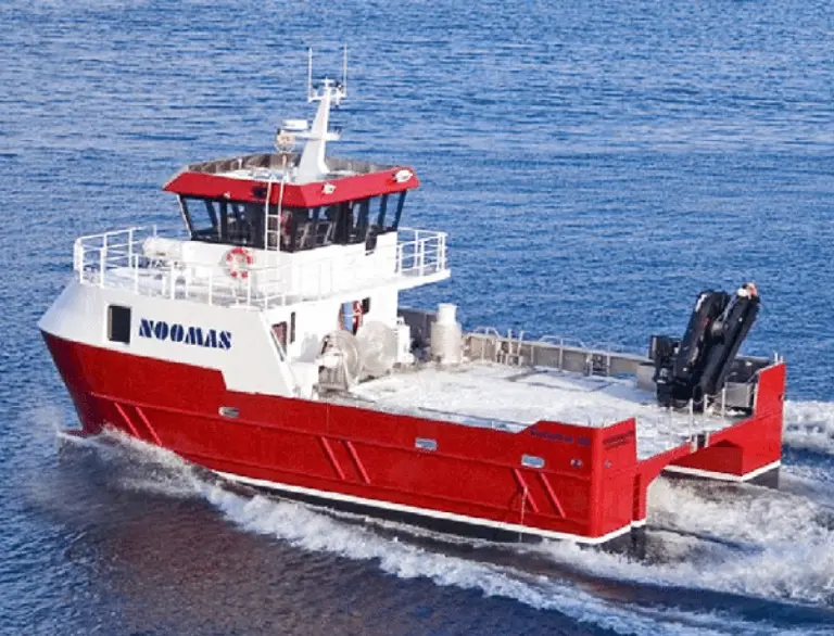 Various boats and ships with Kumera Helseth propellers - Fosnakallen