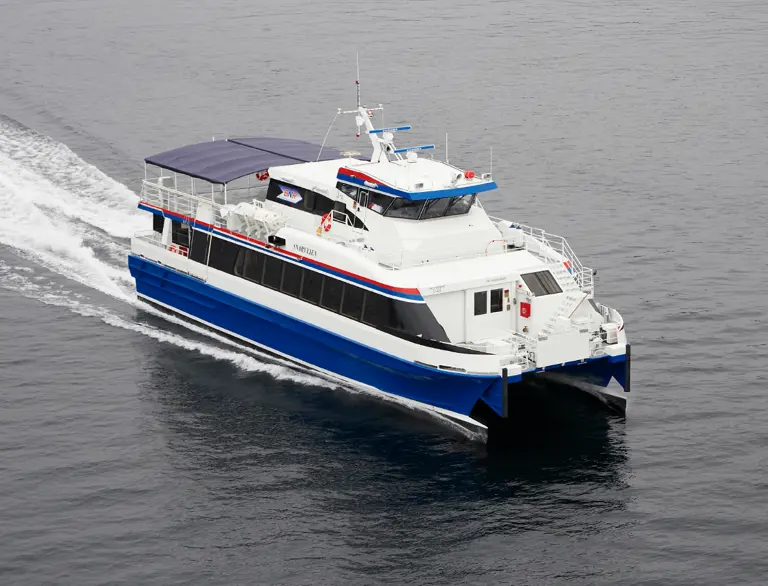 Various boats and ships with Kumera Helseth propellers - Snarveien