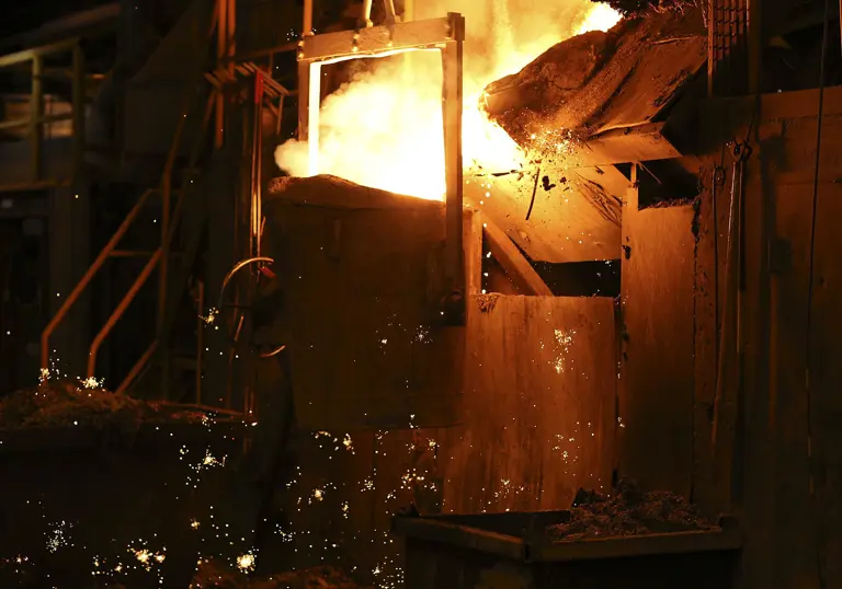 The foundry is producing mainly various steel and nodular iron castings.